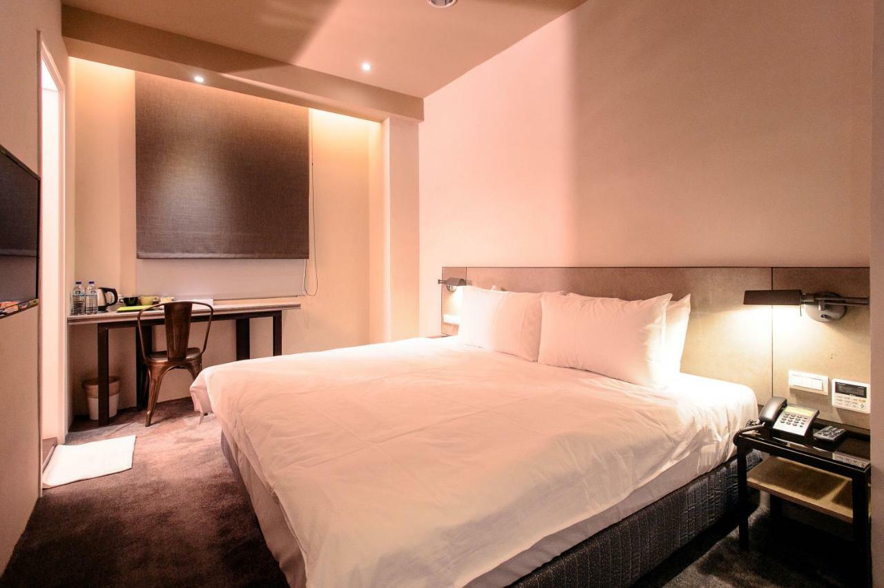 Kiwi Express Hotel-Taichung Station II Eksteriør billede